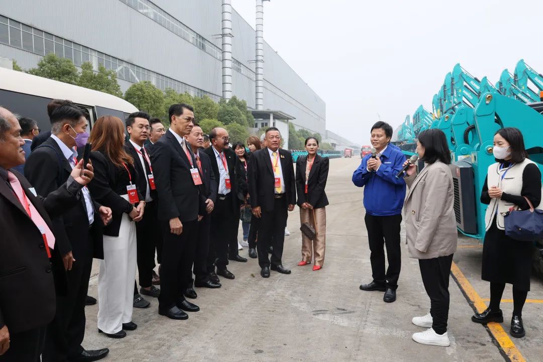 泰国代表团到访Z6官网智能