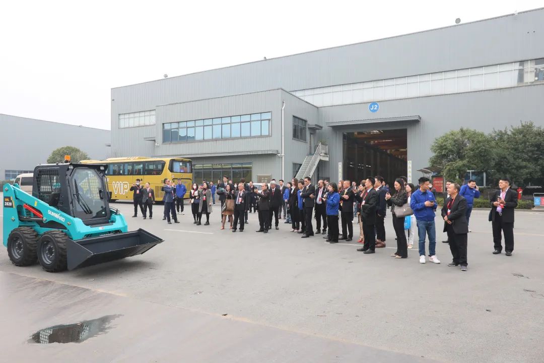 泰国代表团到访Z6官网智能