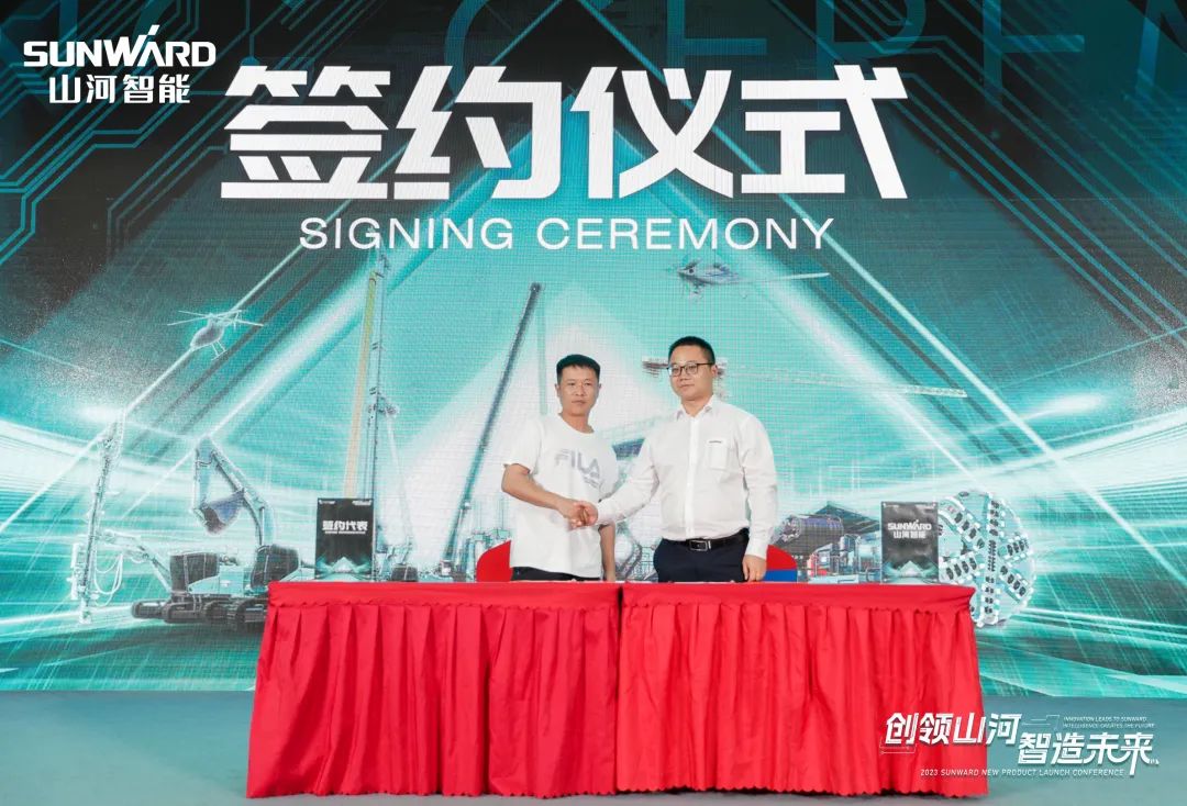 聚焦电动化、智能化！Z6官网智能全系列高空机械产品亮相长沙展