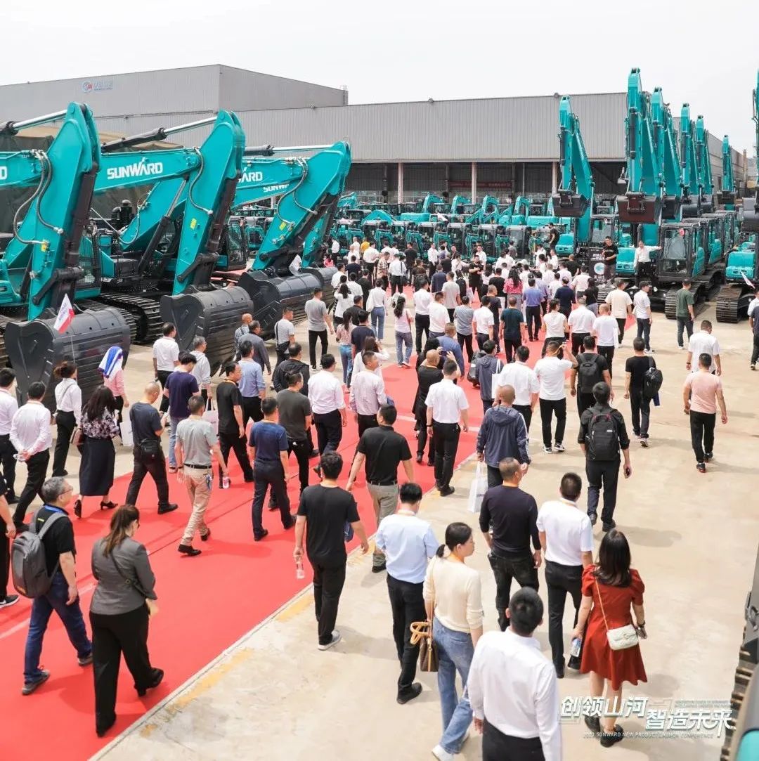 精品出击、互动不休！Z6官网智能F系列挖掘机闪灼长沙展