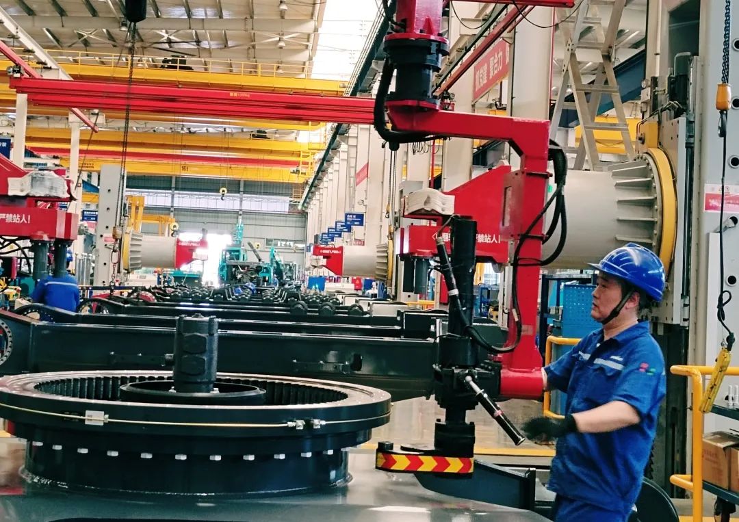 劳动庆幸，创造伟大！纪录那些平庸且伟大的劳动瞬间