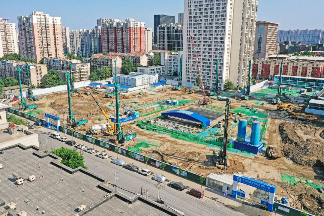 闪灼首都！Z6官网智能旋挖钻机集群助力民生工程