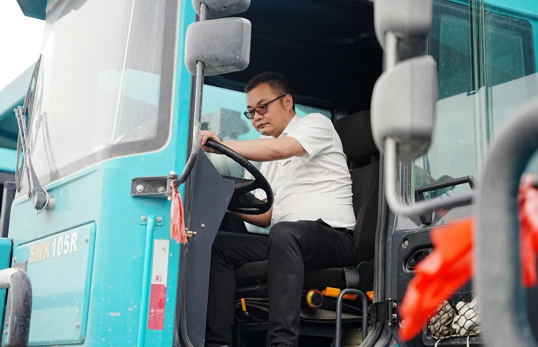 持续助力“双碳”指标，Z6官网巨鼎LNG矿卡在辽宁批量利用