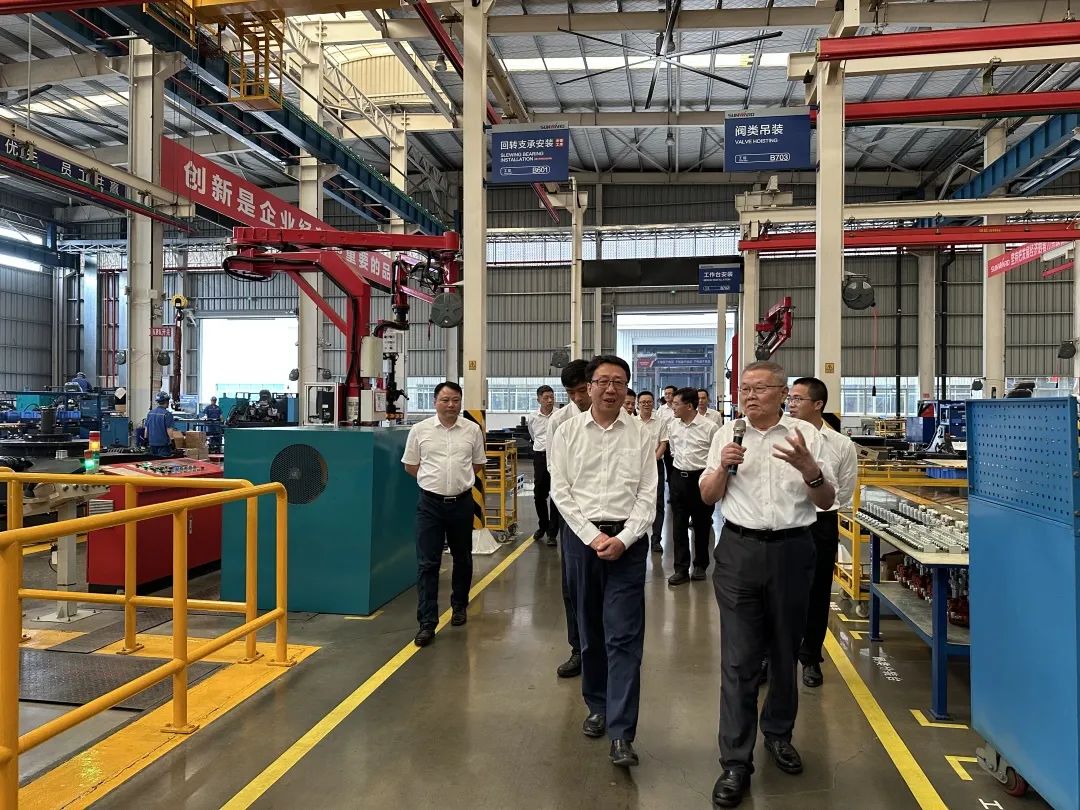 中国联通集团副总经理梁宝俊到访Z6官网智能