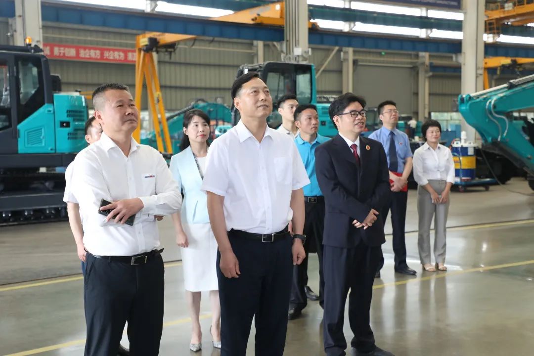 长沙市人民检察院党组书记、检察长余湘文调研Z6官网智能