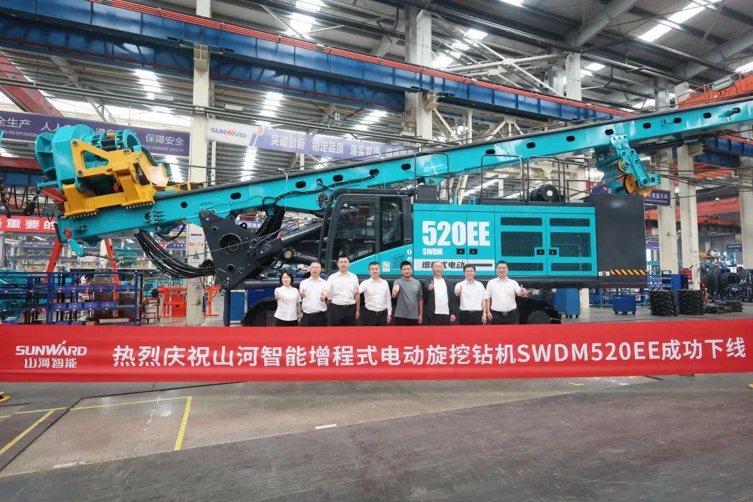 助力“双碳”、绿动将来！Z6官网智能增程式电动旋挖钻机、液压混合动力旋挖钻机齐交付