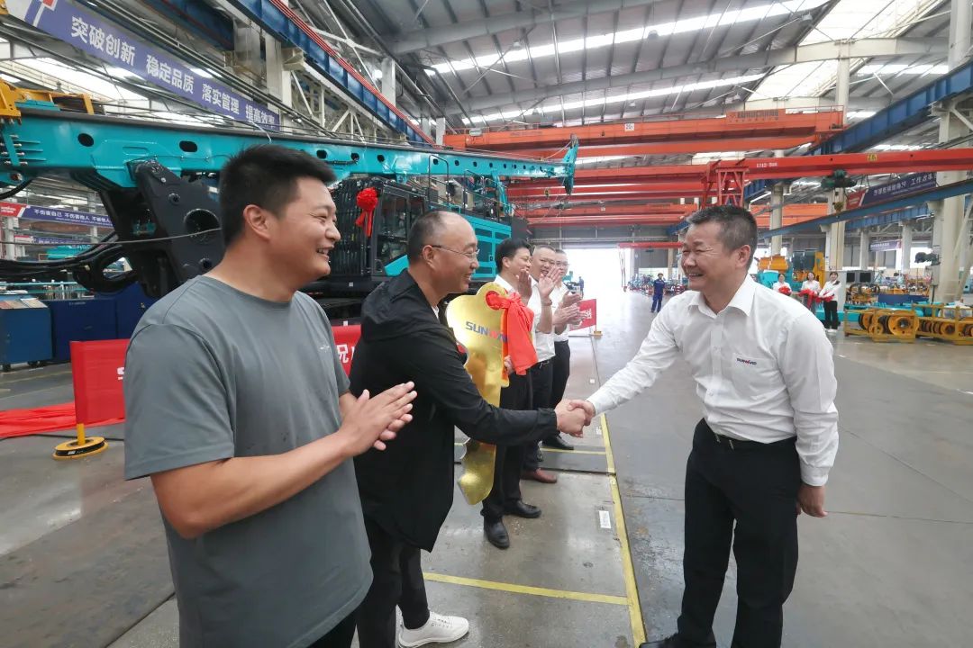 助力“双碳”、绿动将来！Z6官网智能增程式电动旋挖钻机、液压混合动力旋挖钻机齐交付