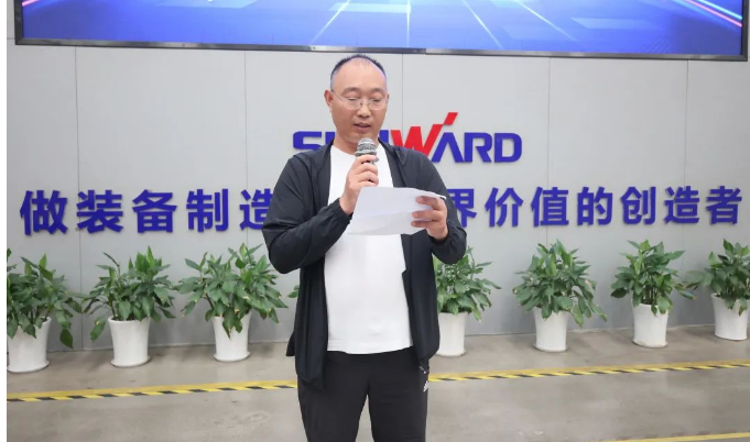 助力“双碳”、绿动将来！Z6官网智能增程式电动旋挖钻机、液压混合动力旋挖钻机齐交付