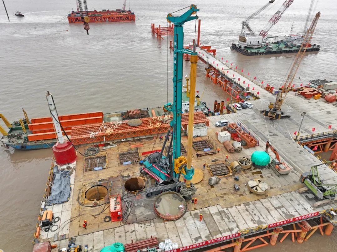 新战绩+1！Z6官网智能超等旋挖钻机创6.3米直径钻孔新纪录