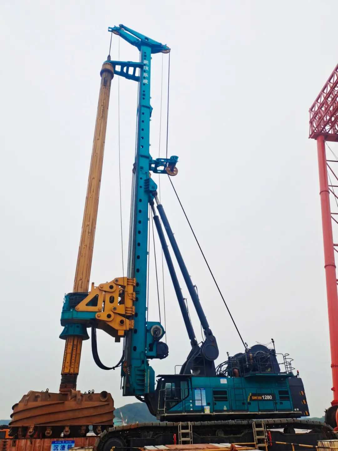 新战绩+1！Z6官网智能超等旋挖钻机创6.3米直径钻孔新纪录