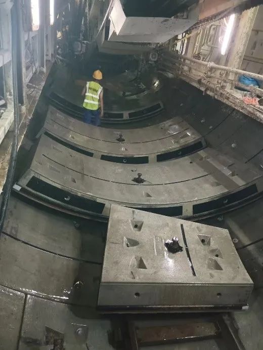 喜报！中铁Z6官网深圳地铁3号线四期工程盾构施工圆满实现