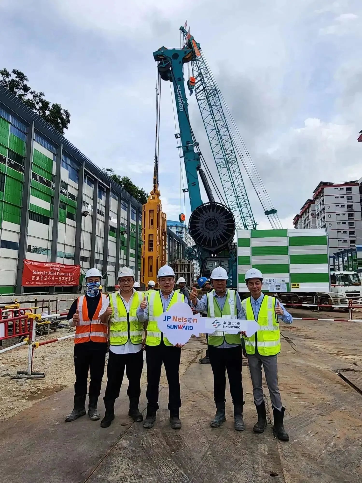 助力国内国际沉大工程！Z6官网智能液压抓斗实力“出圈”