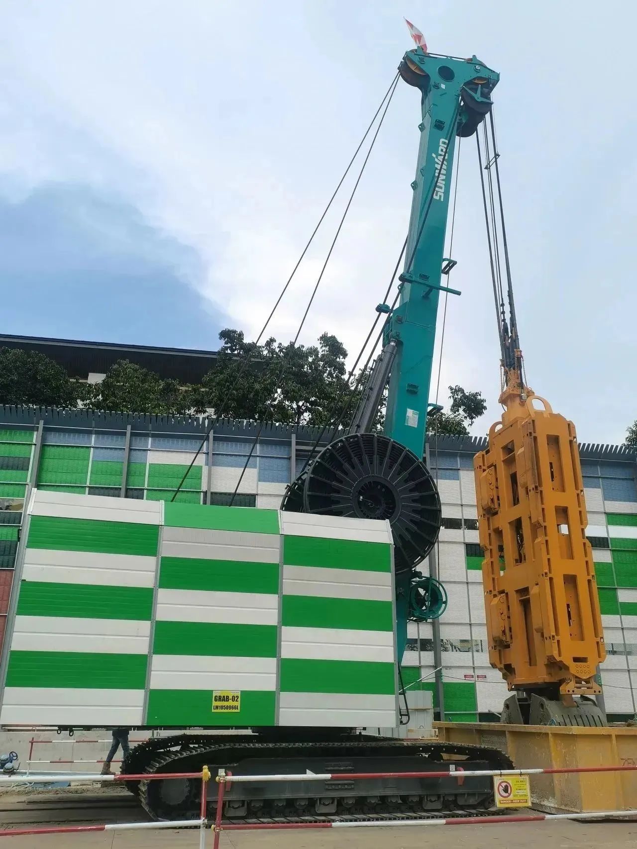 助力国内国际沉大工程！Z6官网智能液压抓斗实力“出圈”