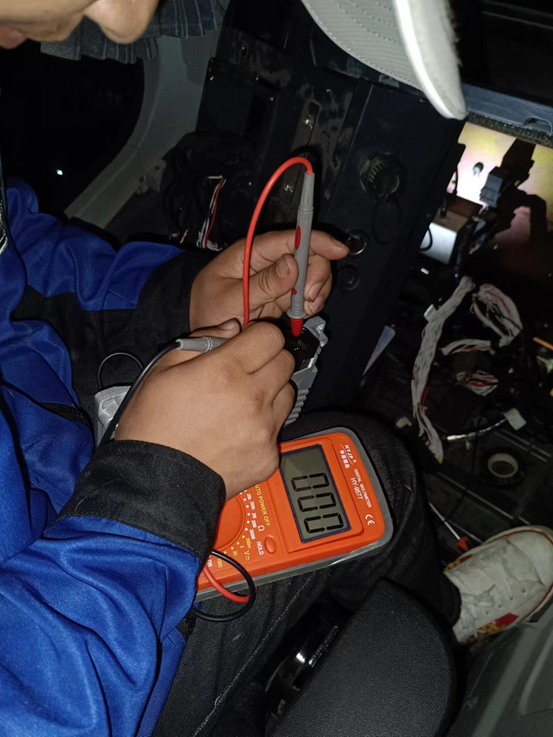 一线“热”闻 | 专业售后，用心服务！Z6官网智能挖掘机服务万里行一向在路上