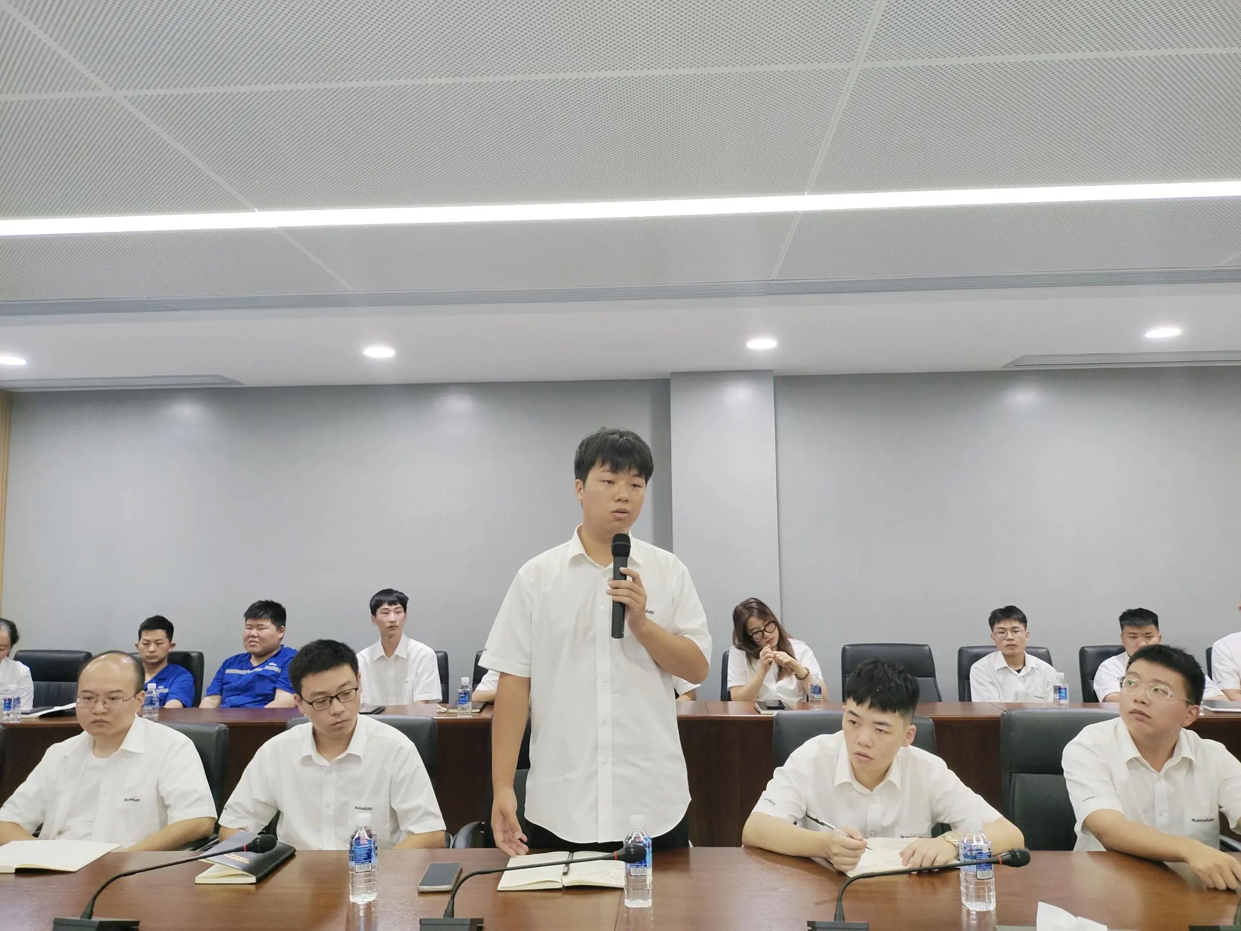 畅谈心声，共话将来！这场应届毕业生员工座谈会，很暖，很贴心！