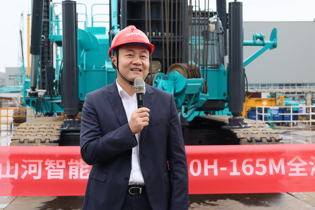 民族品牌获认可！Z6官网智能桩架产品交付香港客户