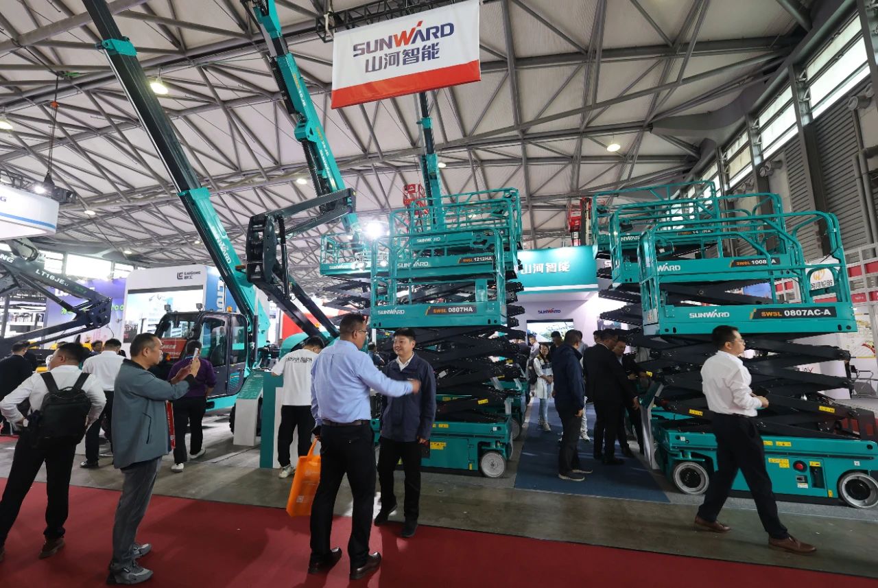 精品出击，闪灼魔都！Z6官网智能全系列高空机械亮相2023亚洲国际高空展