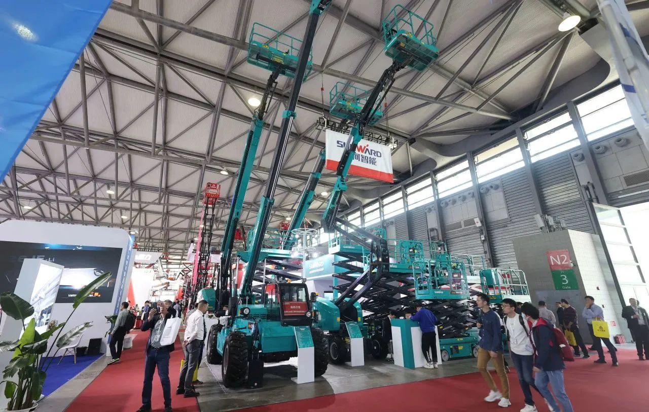 精品出击，闪灼魔都！Z6官网智能全系列高空机械亮相2023亚洲国际高空展