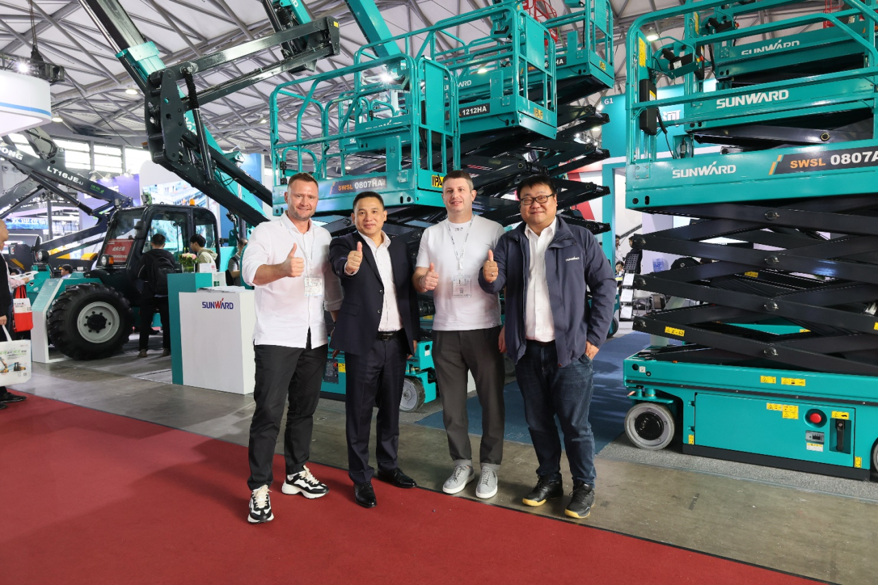 精品出击，闪灼魔都！Z6官网智能全系列高空机械亮相2023亚洲国际高空展