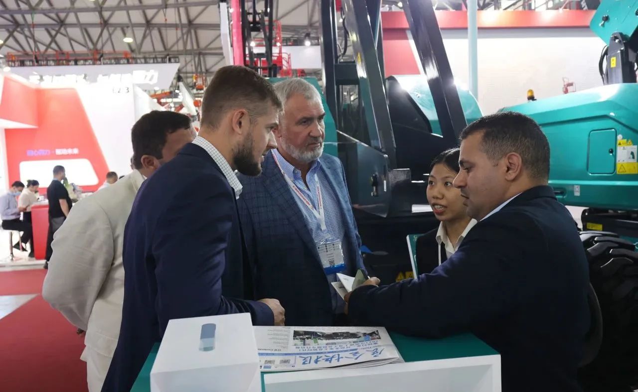 精品出击，闪灼魔都！Z6官网智能全系列高空机械亮相2023亚洲国际高空展