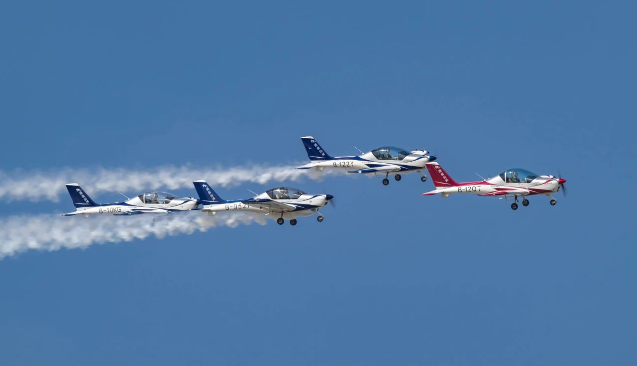 二十载磨砺，“阿若拉”飞机累计飞行功夫突破11万幼时！