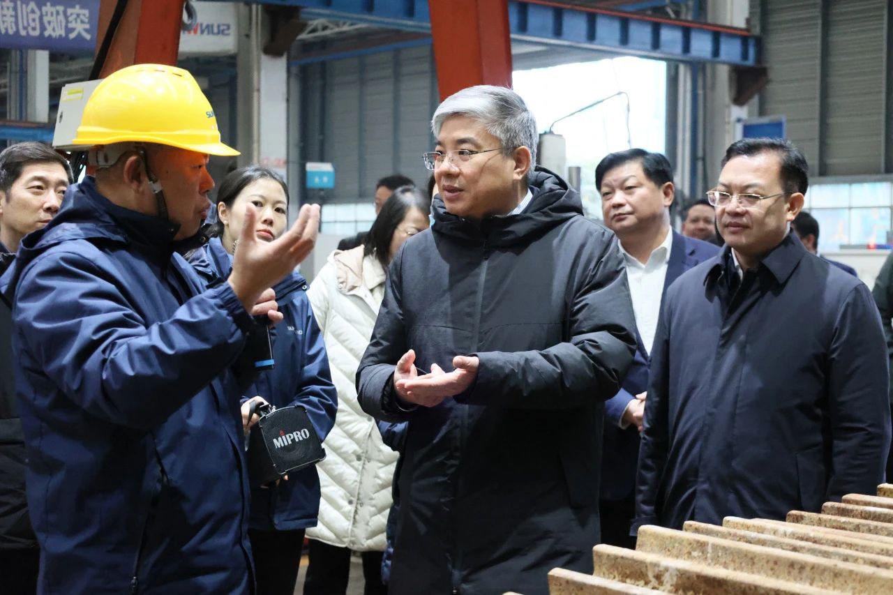 商务部部长助理唐文弘调研Z6官网智能