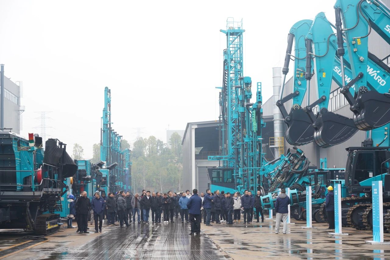 启新程，向将来！Z6官网矿岩揭牌庆典暨新春发货典礼圆满进行