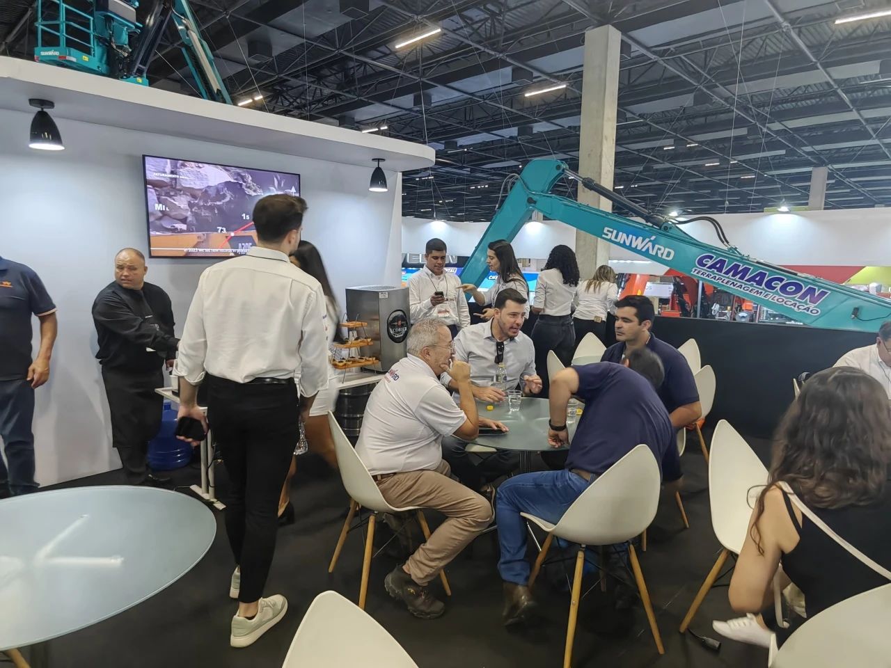 展出设备销售一空！Z6官网智能亮相2024巴西矿业展览会！