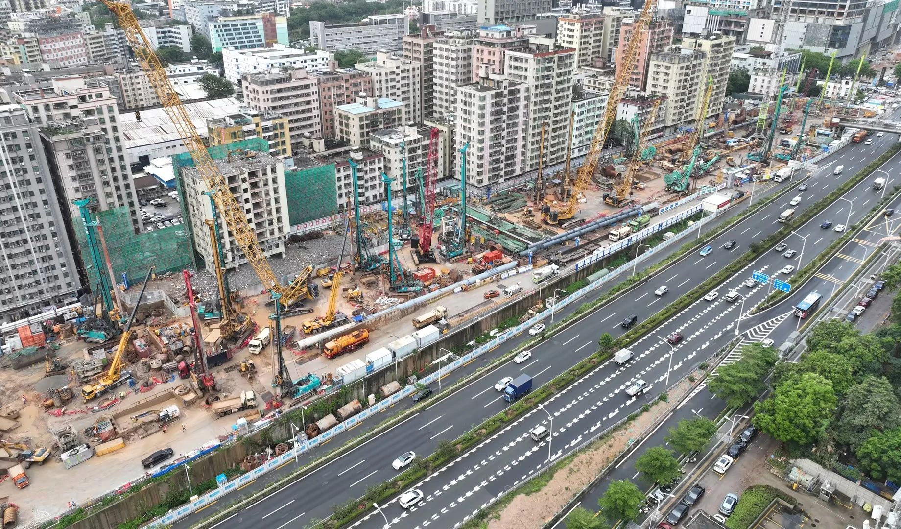 机能凸起，超强助力！Z6官网智能旋挖钻机助力深圳地铁五和站施工