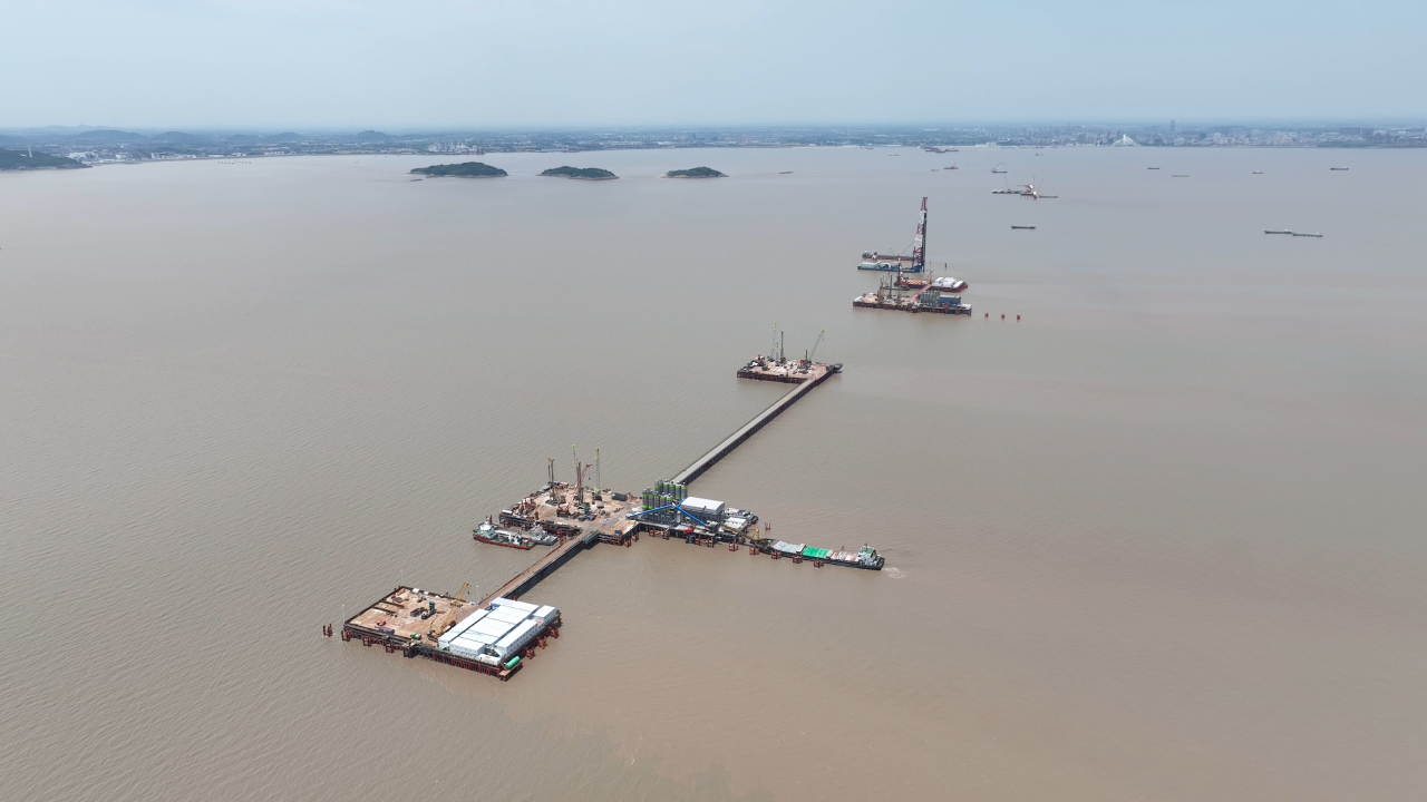 先导式创新，再推电动新品！Z6官网智能SWDM520EE增程式旋挖钻机推介会成功进行