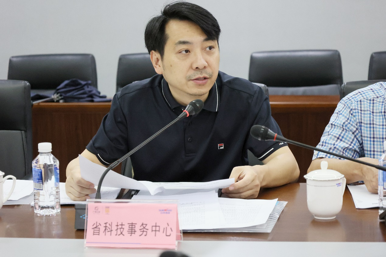 Z6官网智能“超大型油气管路绿色成套施工设备”项目顺利通过验收！