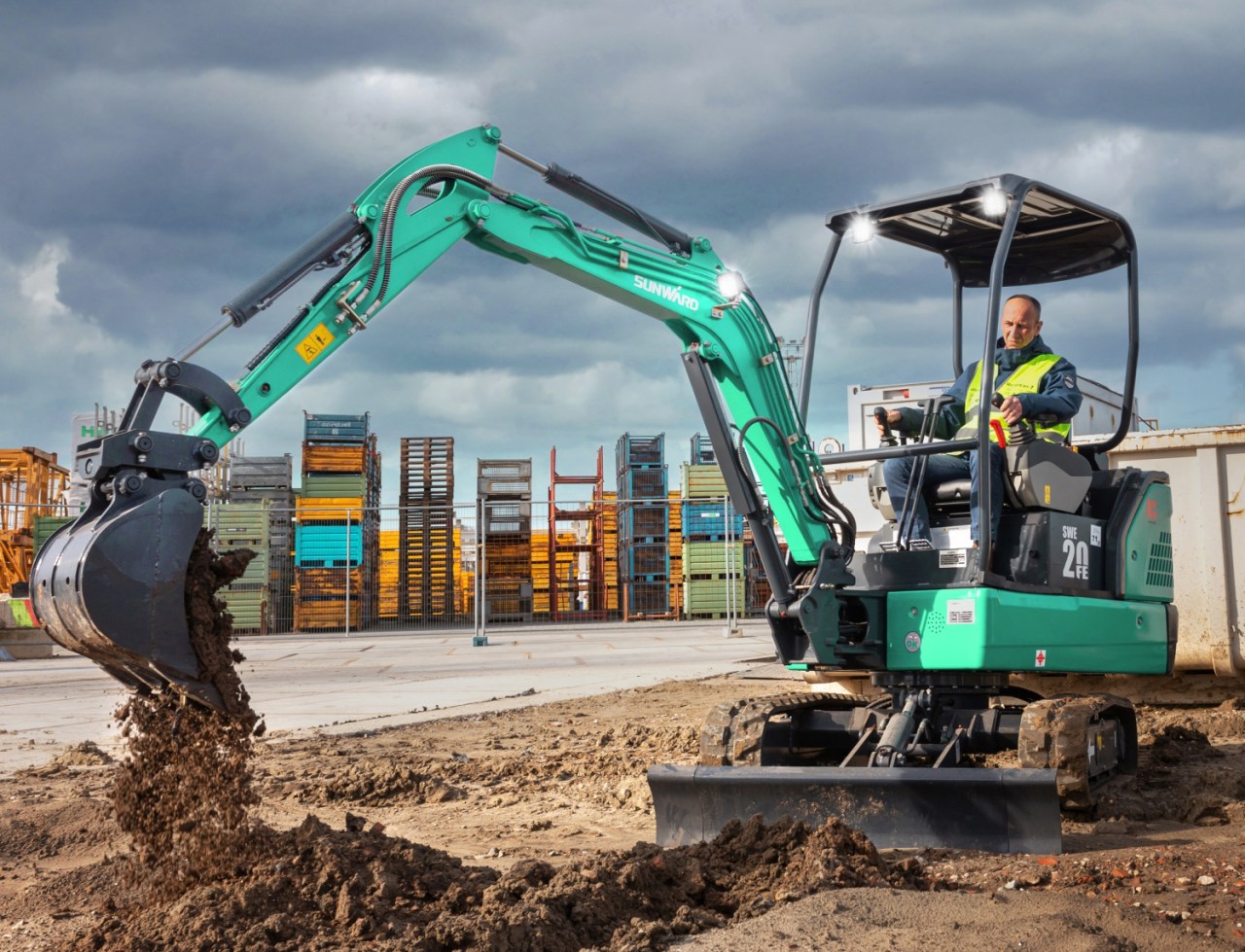 向新而行！Z6官网智能电动挖掘机线上推介会成功进行