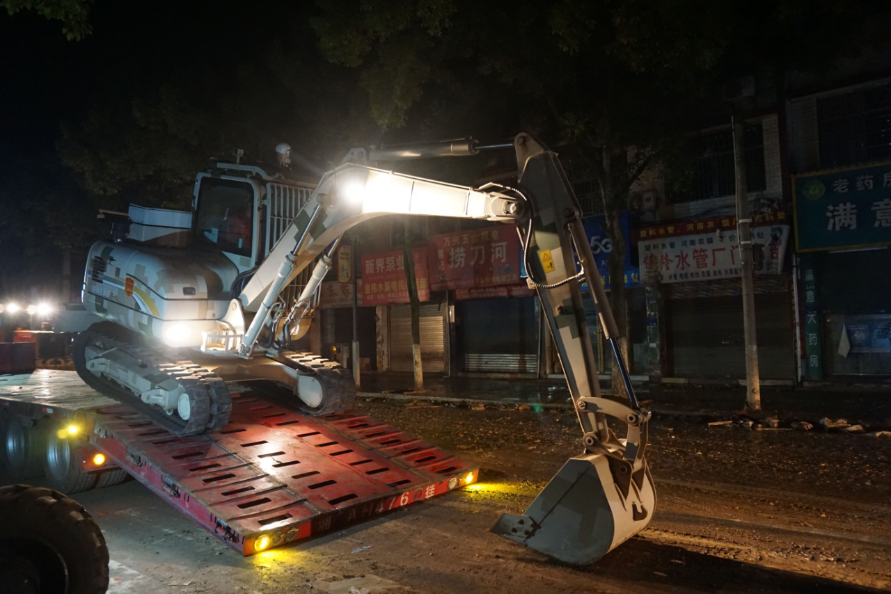 驰援湖南平江抗洪抢险，共克时艰显担任