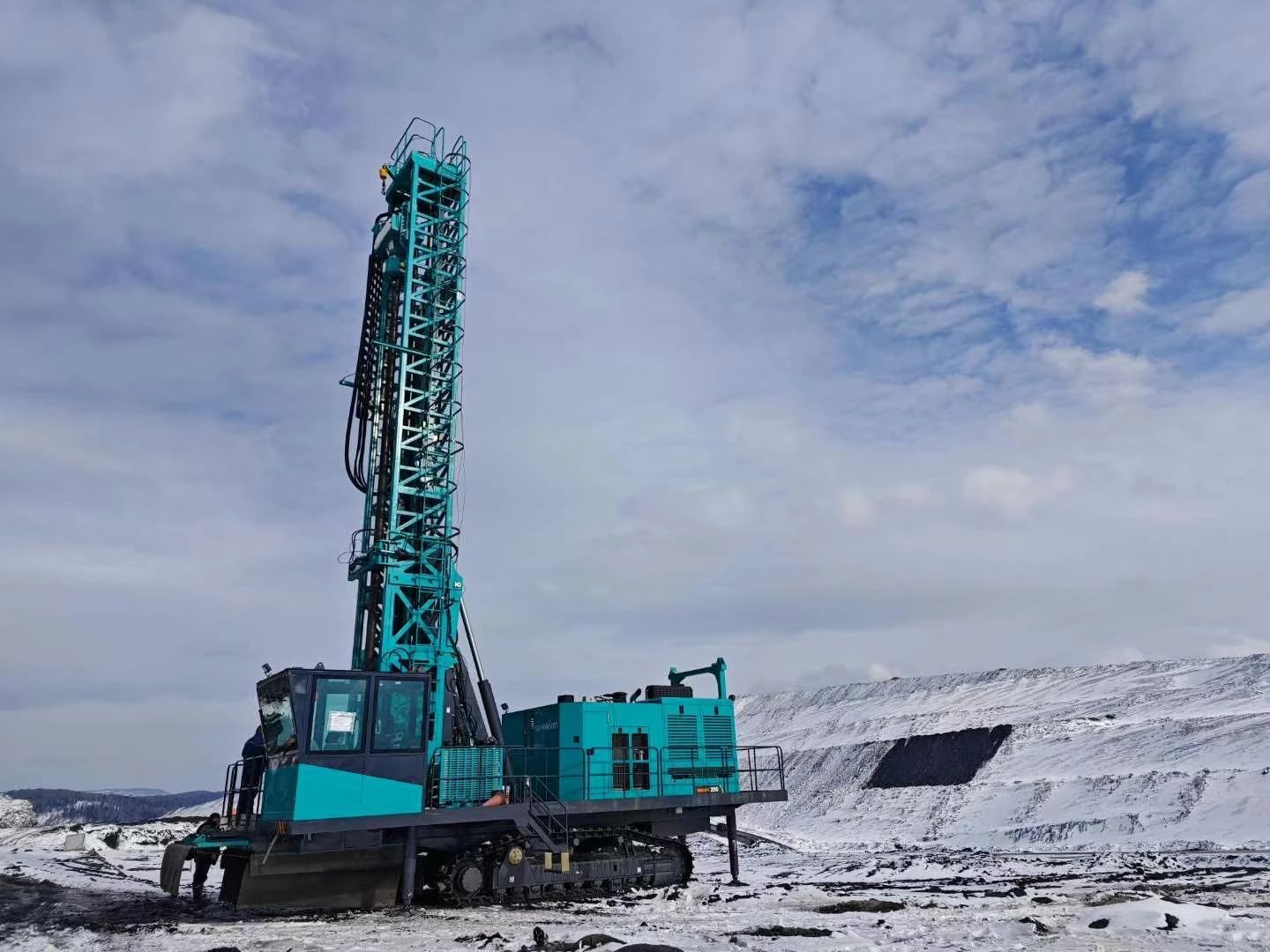 月钻进42888米，Z6官网智能牙轮钻机施工效能再创新高