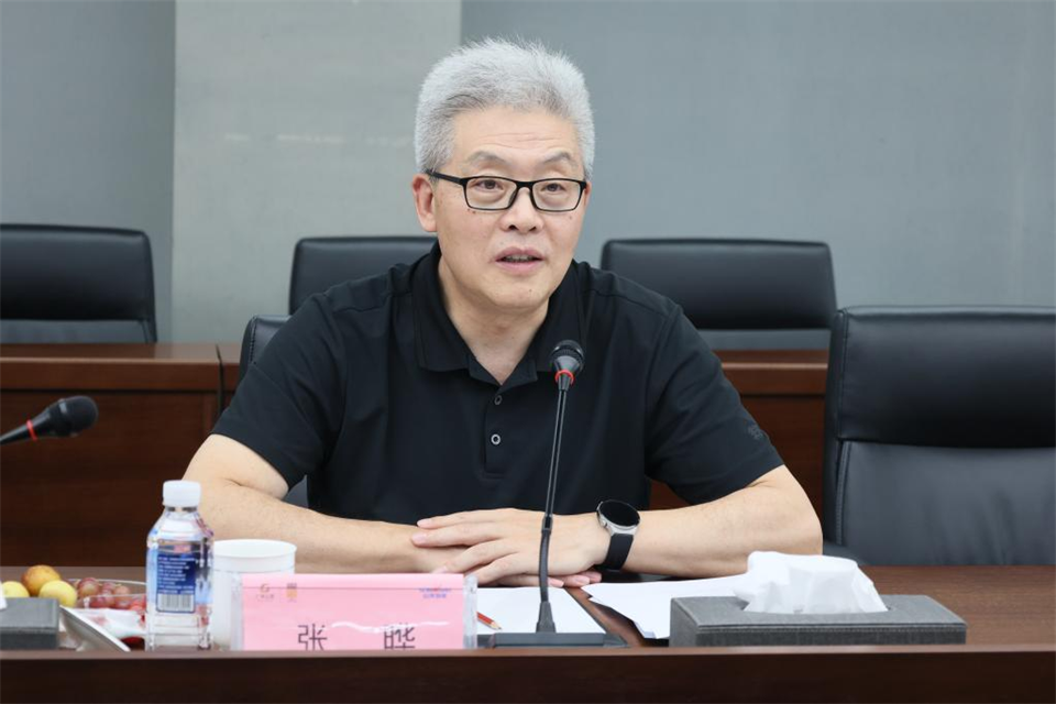 中国五矿工会主席、职工董事张晔到Z6官网智能调研互换