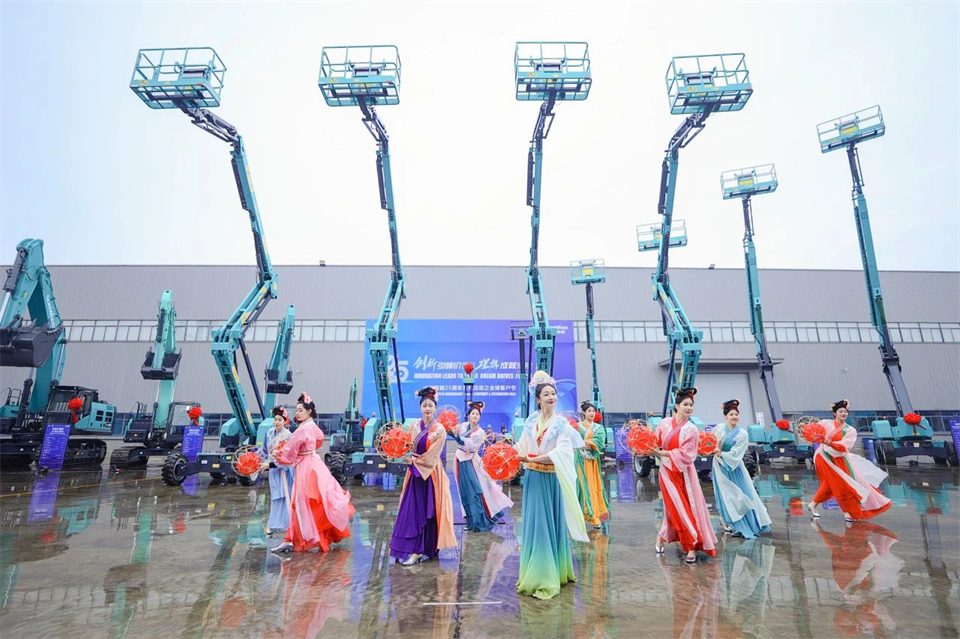 创新引领价值，梦想造诣将来！Z6官网智能25周年庆典暨全球客户节隆沉进行