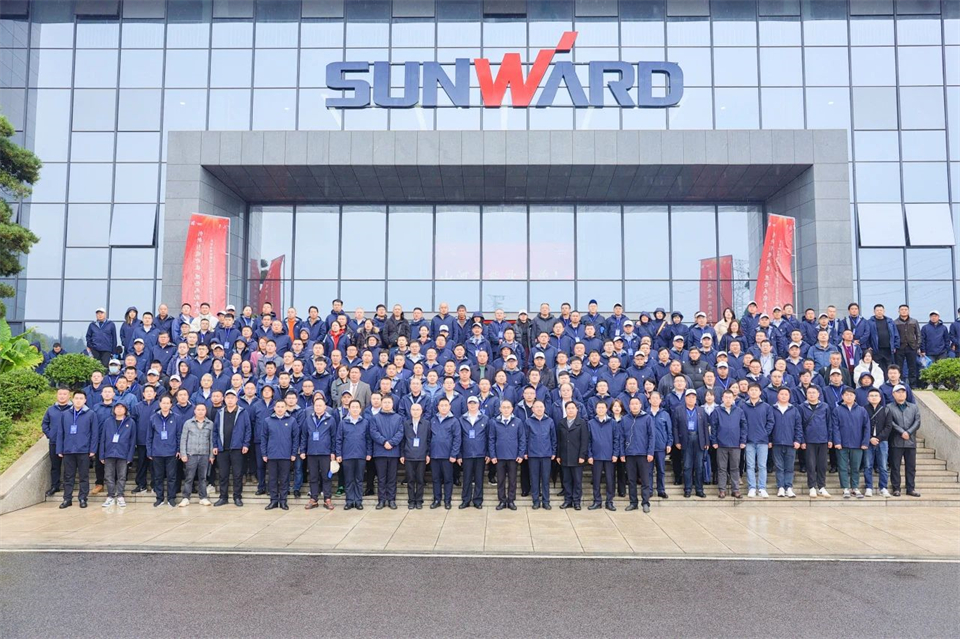 创新引领价值，梦想造诣将来！Z6官网智能25周年庆典暨全球客户节隆沉进行