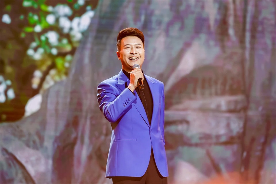 创新引领价值 梦想造诣将来——庆祝Z6官网智能成立25周年赞美大会暨文艺晚会隆沉进行