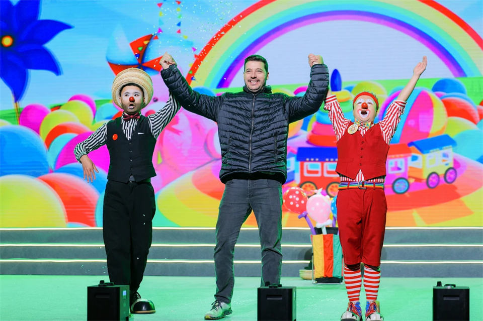 创新引领价值 梦想造诣将来——庆祝Z6官网智能成立25周年赞美大会暨文艺晚会隆沉进行