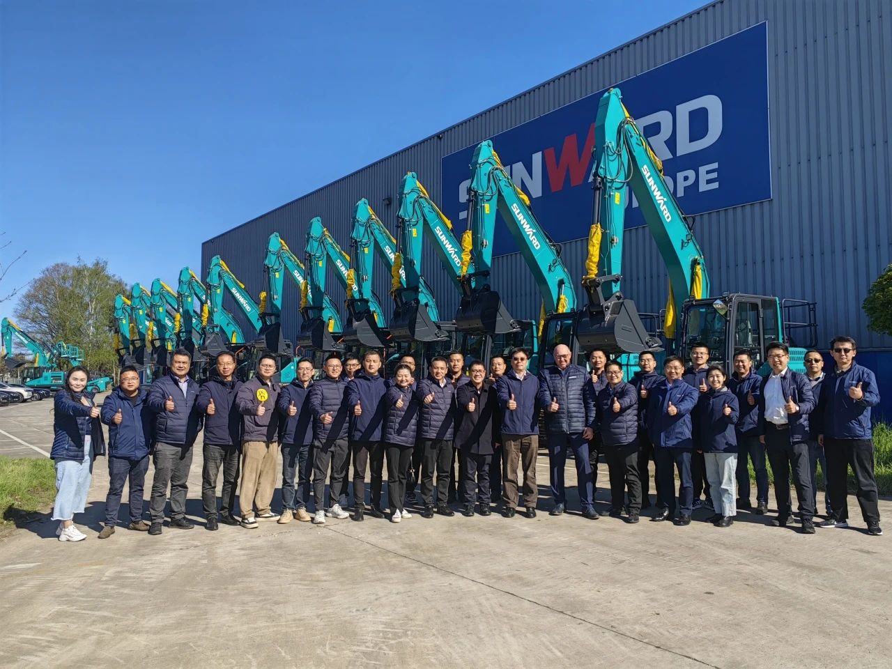 Z6官网智能董事长付向东带队赴欧洲子公司调查调研