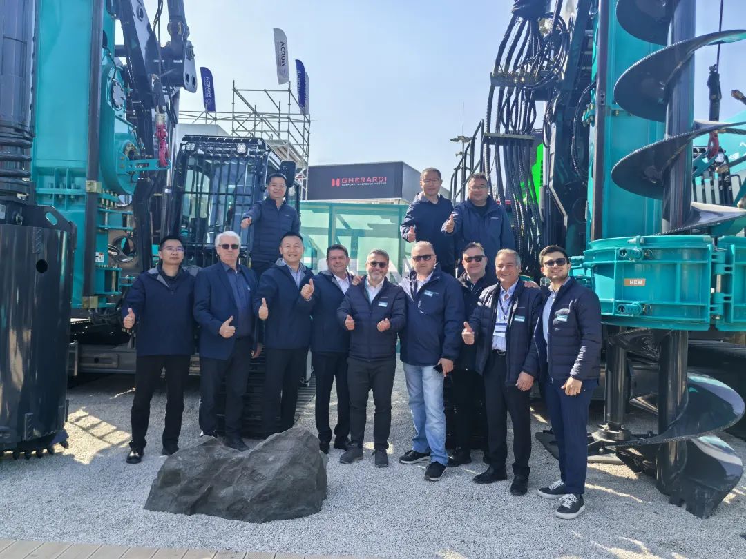 Bauma 2025 | 高端定造！Z6官网智能Pro系列旋挖钻机燃爆全场