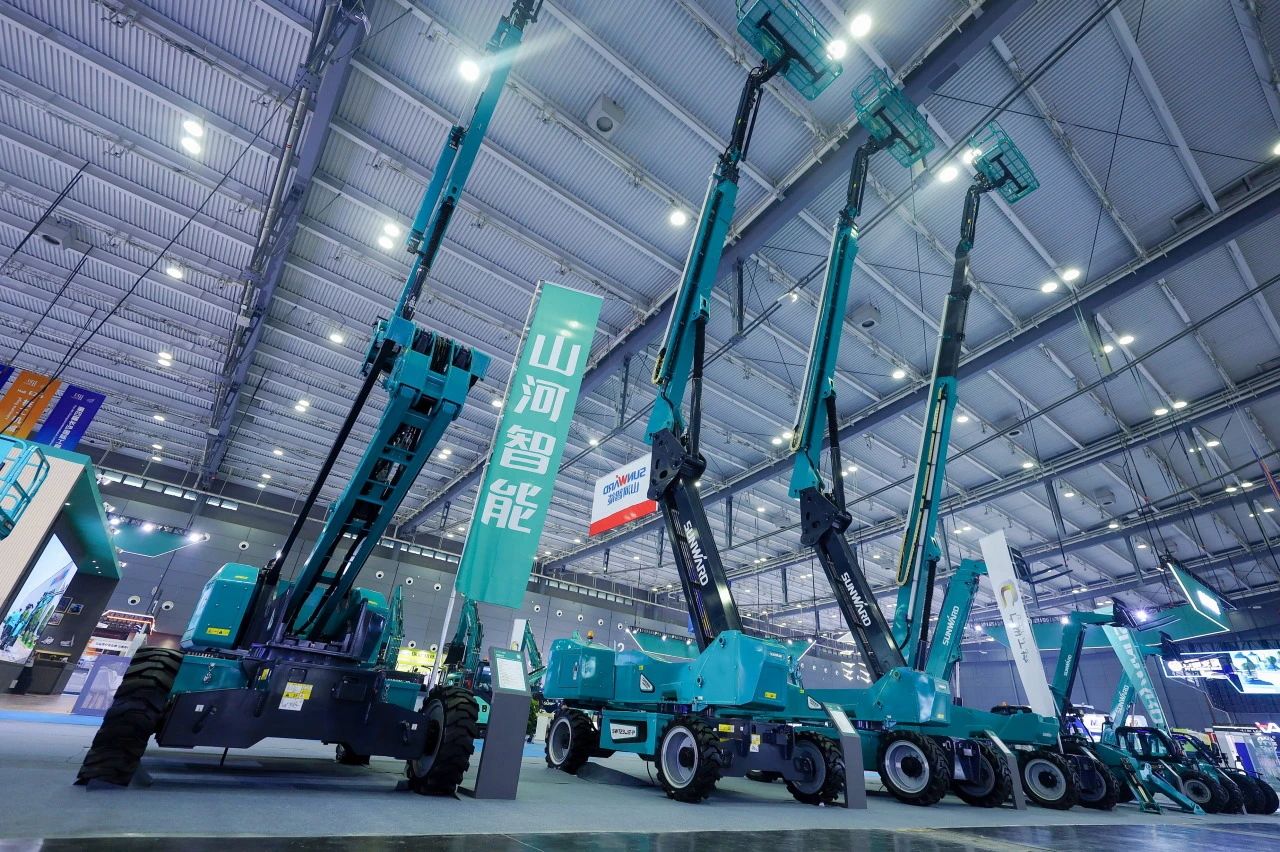 2025 CICEE | Z6官网智能SWT34JE-P电动直臂式高空作业平台沉磅颁布！