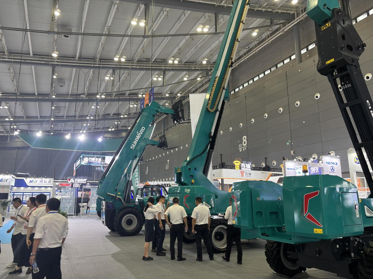 2025 CICEE | Z6官网智能SWT34JE-P电动直臂式高空作业平台沉磅颁布！