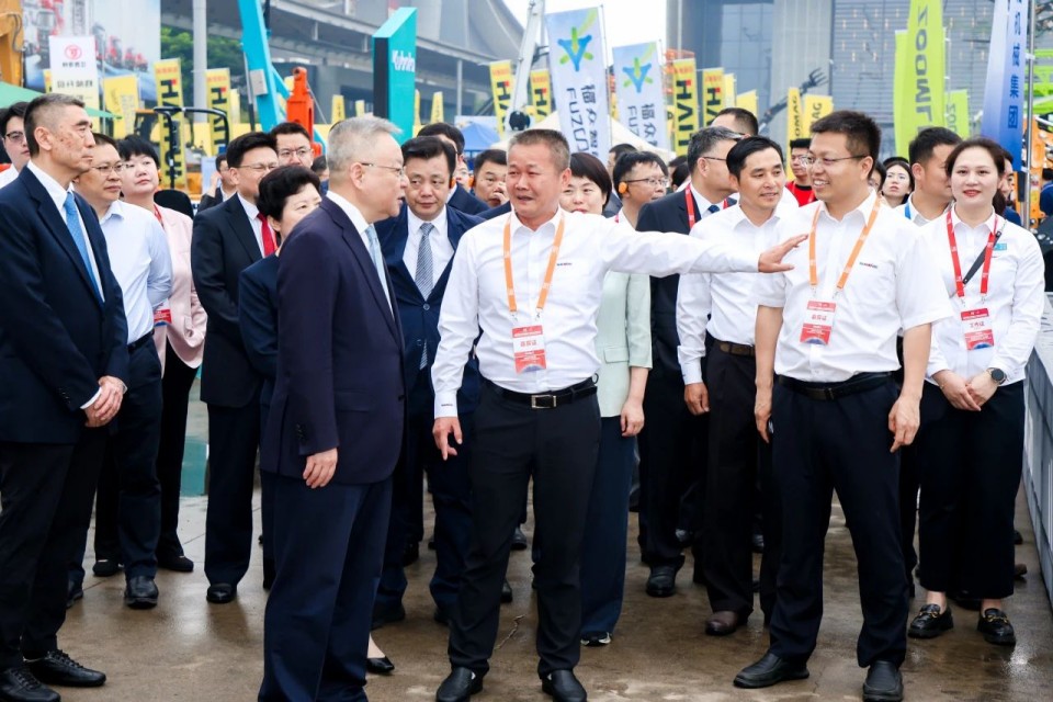 2025 CICEE | Z6官网智能实力闪灼2025长沙国际工程机械展