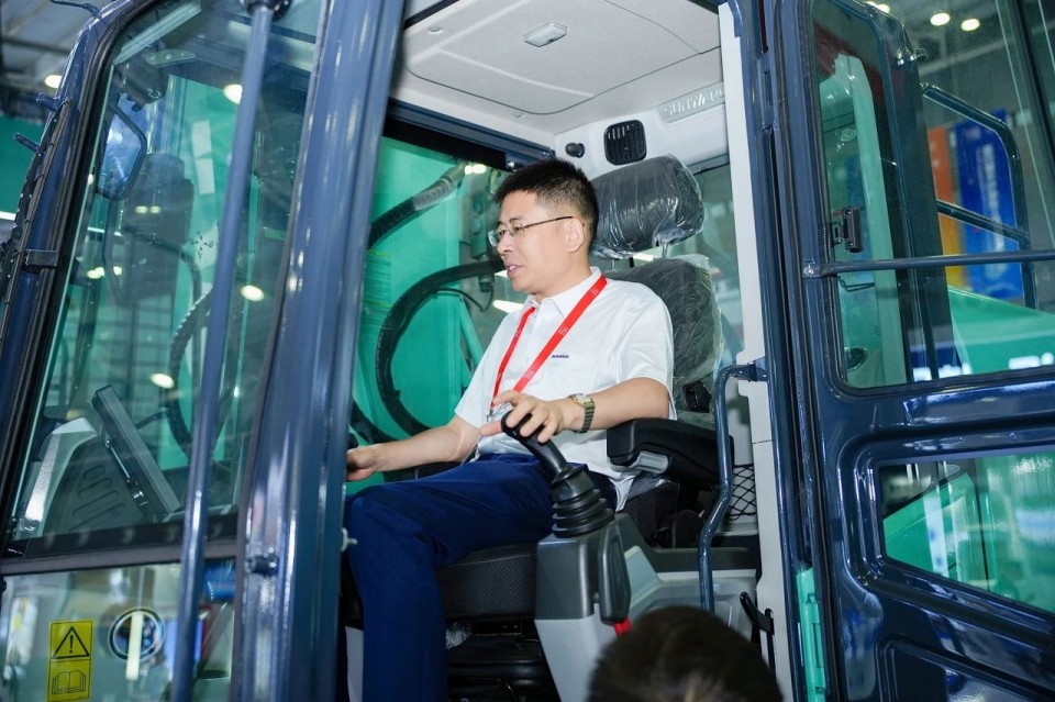 2025 CICEE | Z6官网智能实力闪灼2025长沙国际工程机械展