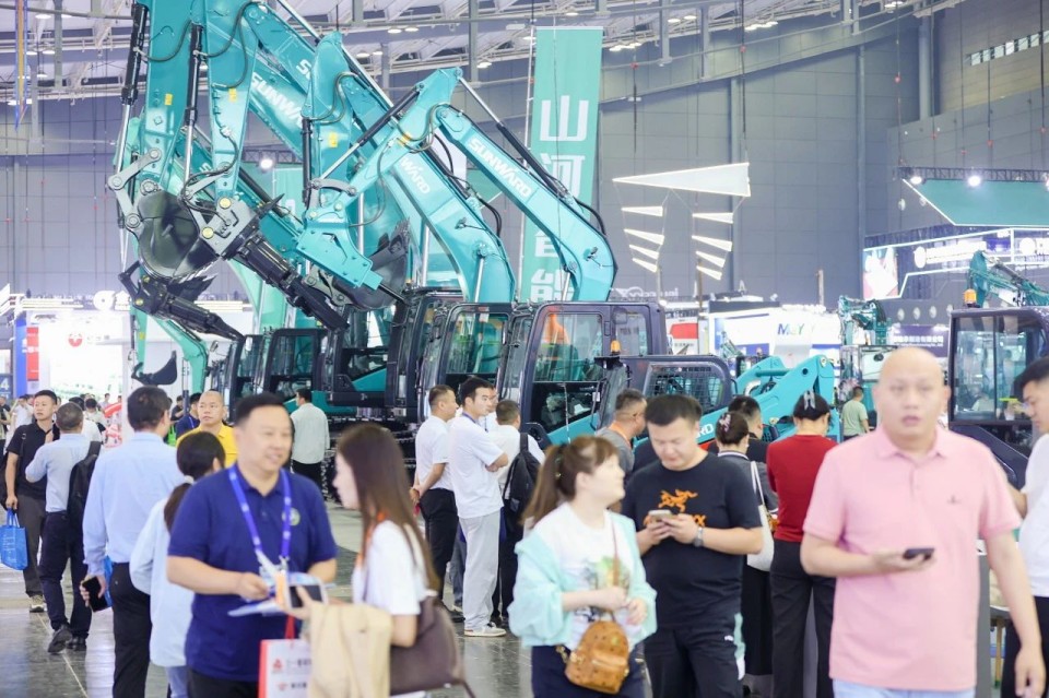 2025 CICEE | Z6官网智能实力闪灼2025长沙国际工程机械展