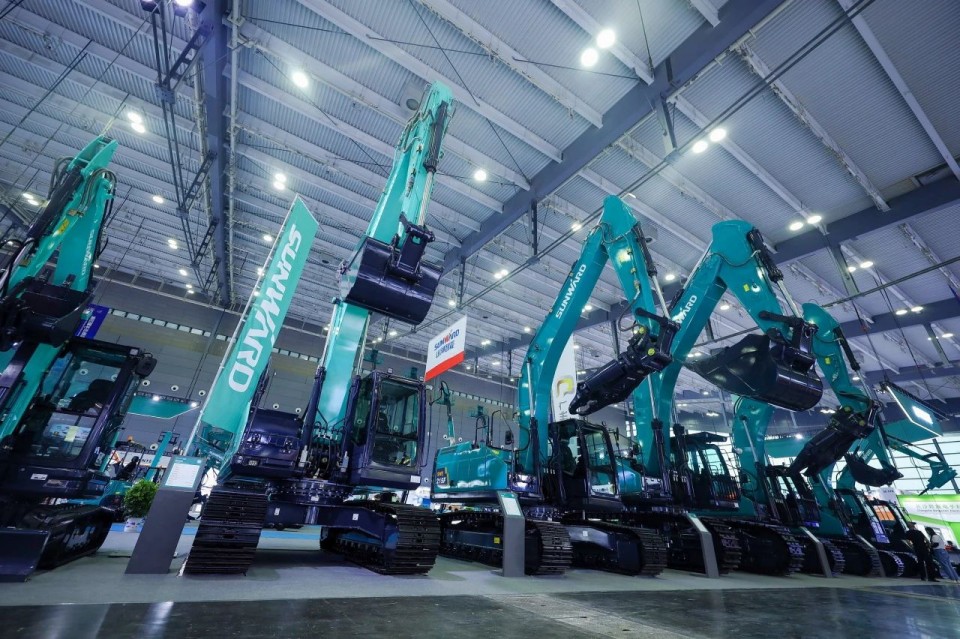 2025 CICEE | 从单一工具迈向多元化解决规划，Z6官网智能出现非凡挖掘机风采