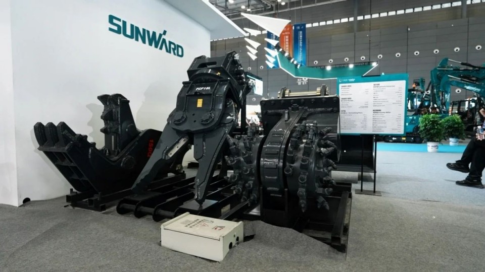 2025 CICEE | 从单一工具迈向多元化解决规划，Z6官网智能出现非凡挖掘机风采