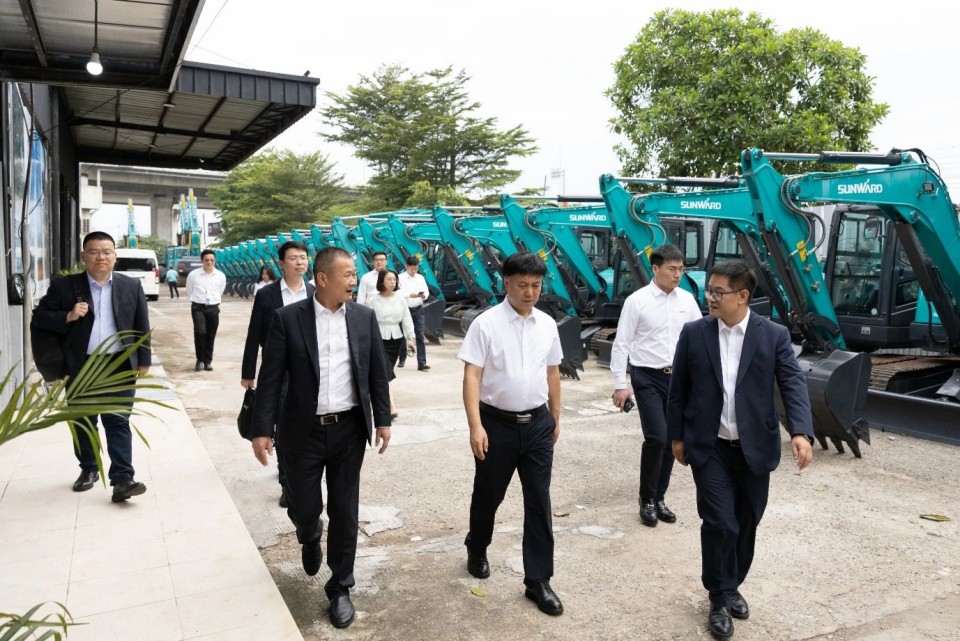 广州工控集团党委书记、董事长景广军率队调查Z6官网智能印尼子公司