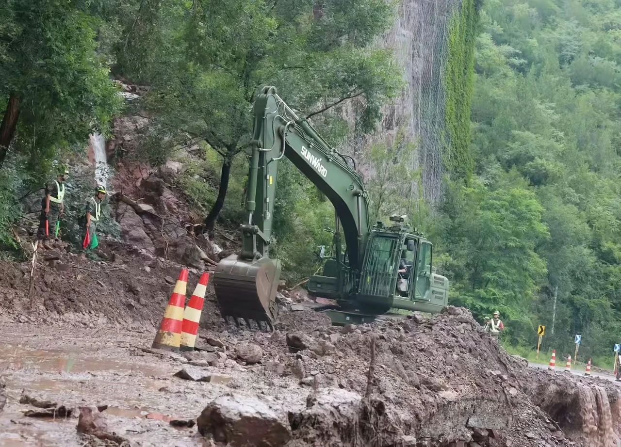 关注！Z6官网智能应急接济设备助力武警冲锋北京暴雨抢险救灾一线！